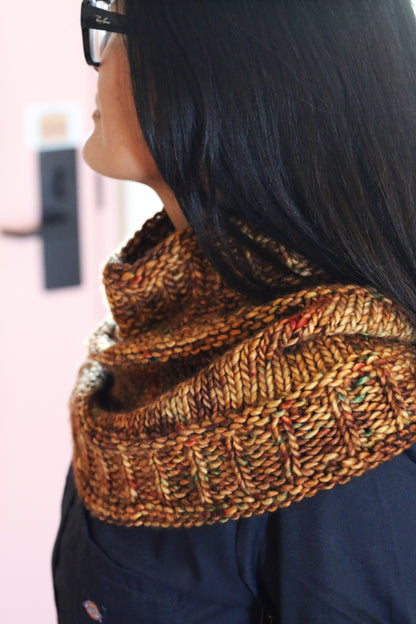 Naughty & Nice Cowl PDF