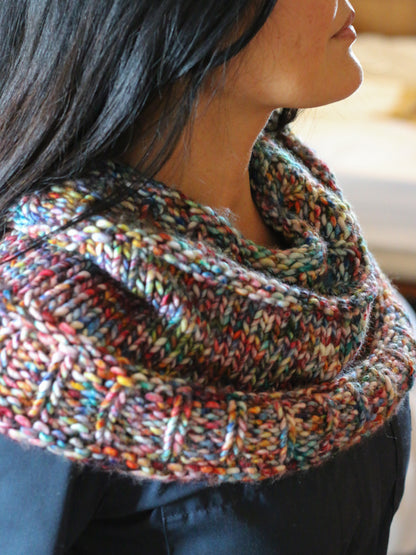 Naughty & Nice Cowl PDF